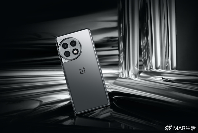 一加ace2pro钛空灰图赏披着旗舰外衣的性能机真的不温和