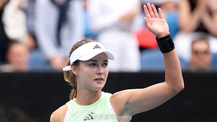 如果不是站在郑钦文对面很多人都会支持卡琳斯卡娅吧