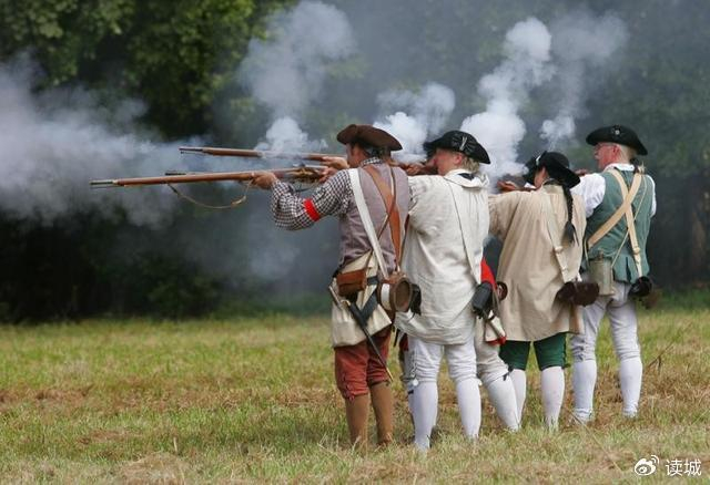 燧发枪的传奇:排枪时期的王者,整整主导了欧洲战场200余年|射击|步枪