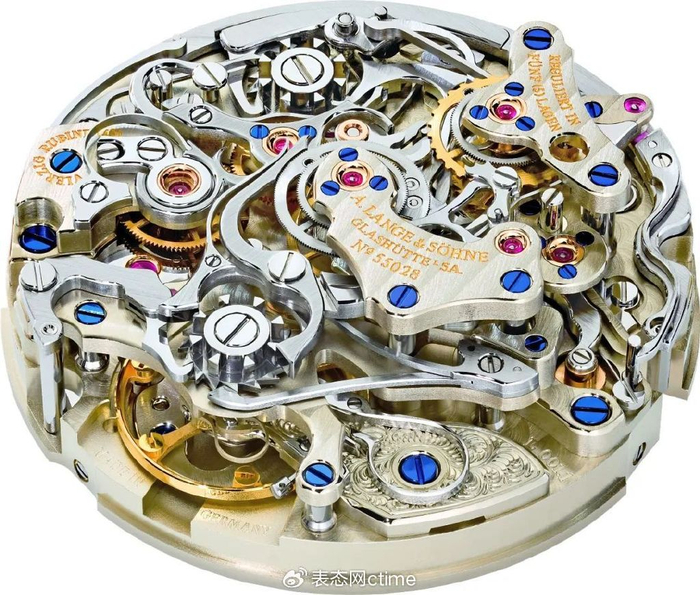 其中最让人印象深刻的,就是第一枚朗格 1 腕表中的l901.0型机芯.