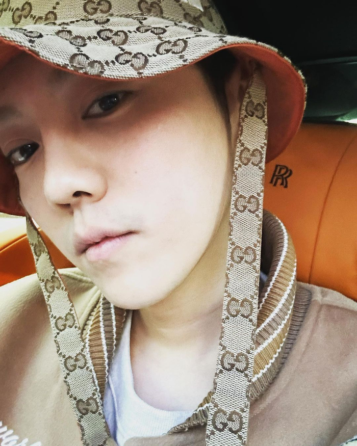 鹿晗帽子合集 也是妥妥的帽子控啊