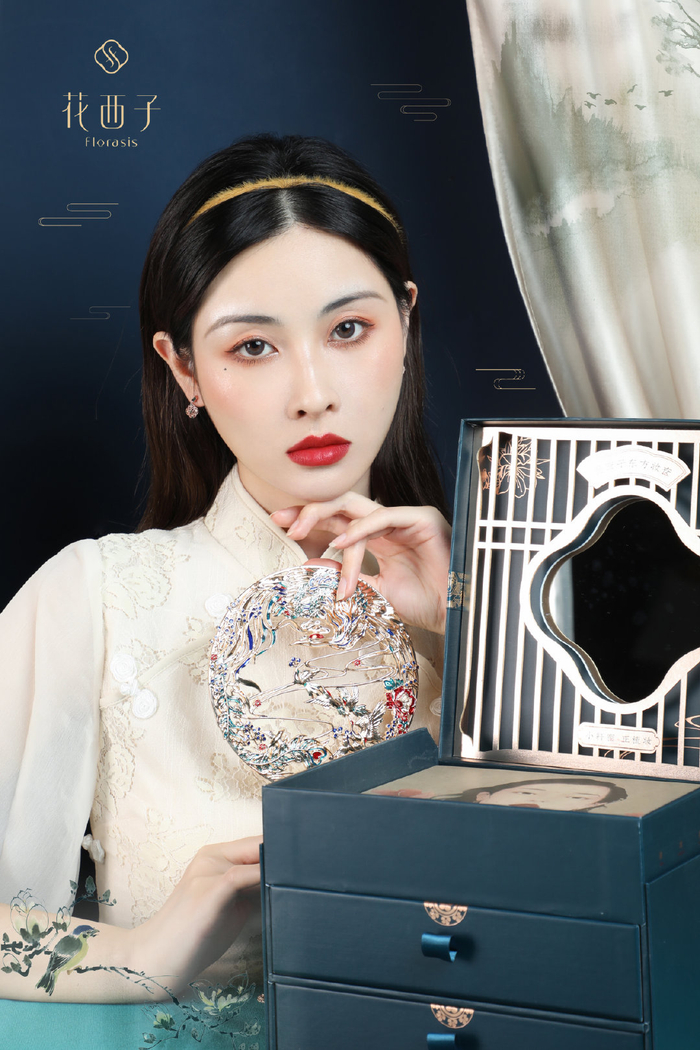 妆奁是古代女子收纳梳妆品的镜匣