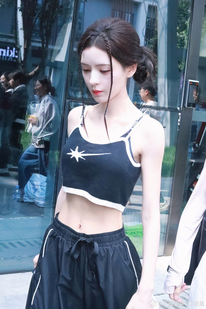 张予曦的腰是真实存在的嘛__财经头条