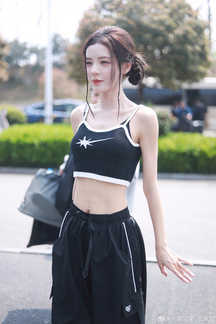 天啦噜张予曦的腰是真实存在的嘛