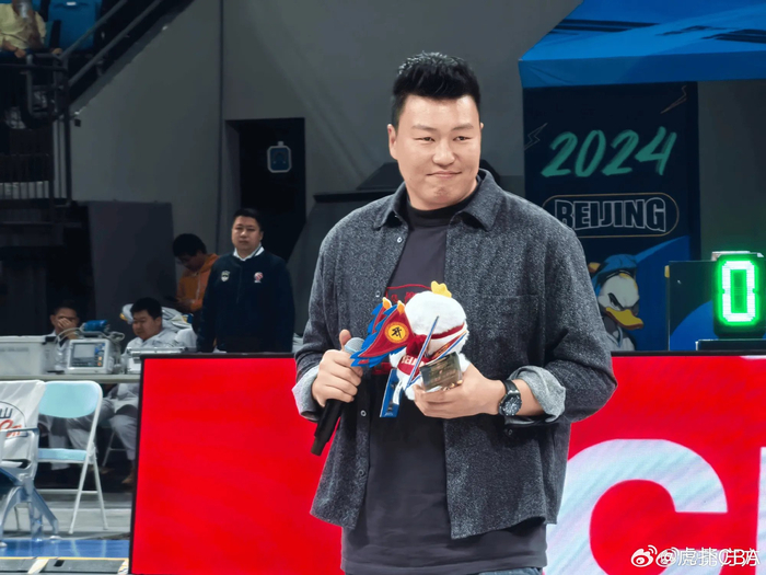 媒体人:当年李根在通道发戒指,不是俱乐部安排的 昨晚cba北京vs北控赛