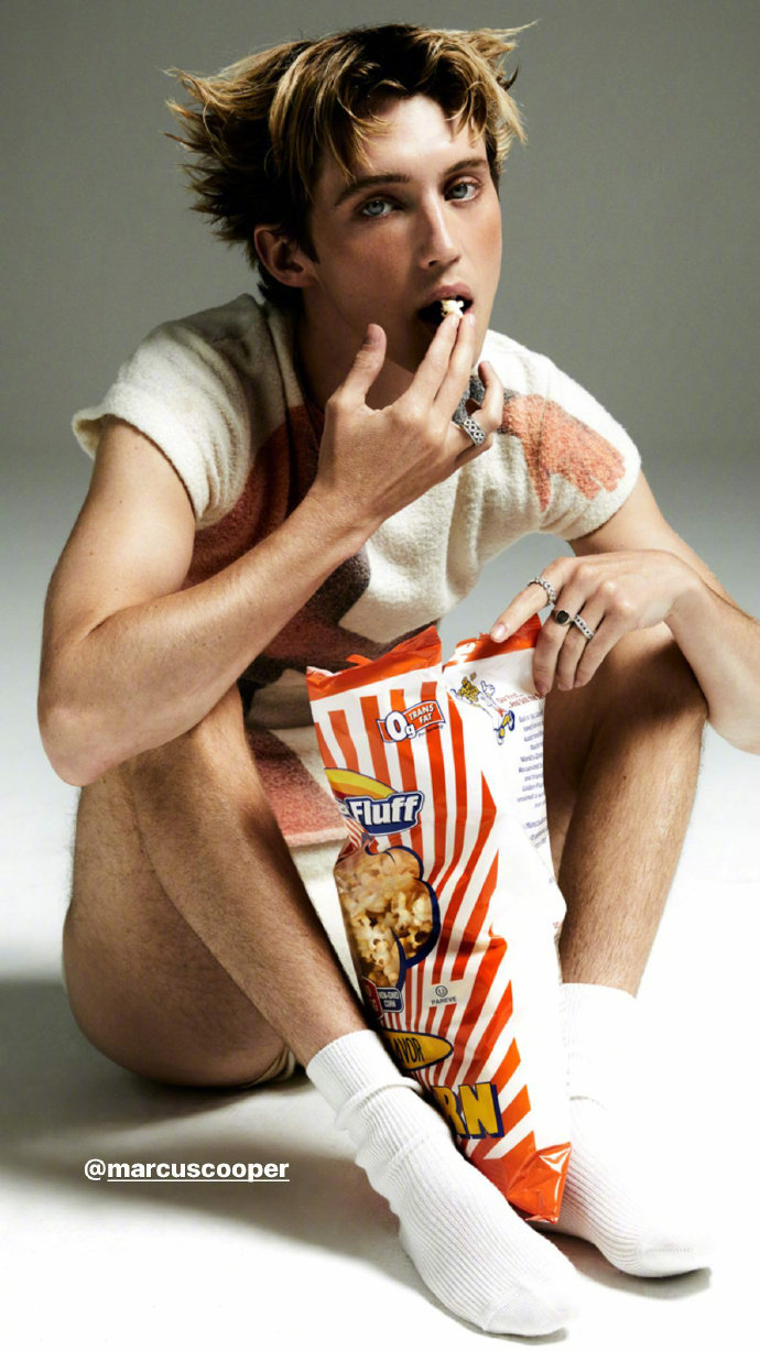 戳爷登上澳洲《滚石》杂志封面及写真美图大赏!__财经头条