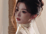 孔雪儿出席时尚风格之夜，粉彩系装扮惊艳全场