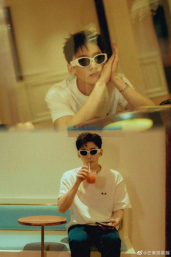 白敬亭|无袖|背影_新浪新闻