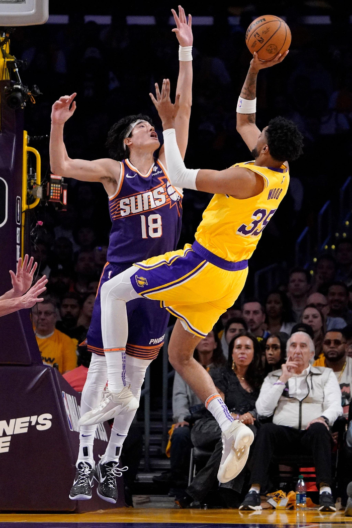 202324赛季常规赛g2湖人vs太阳比赛图集①