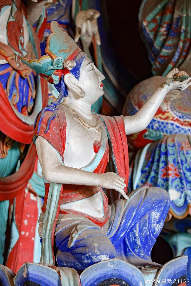 山西五台 佛光寺 东大殿唐代彩塑 午后的阳光，投射进东大殿