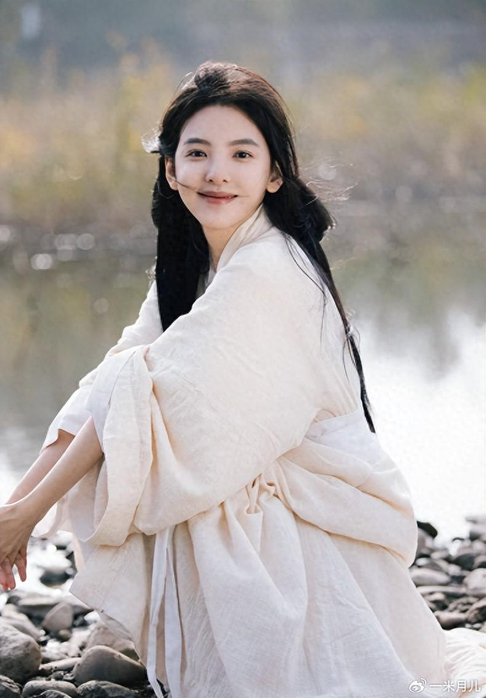 章若楠古风白衣头戴幕帘, 优雅范十足!|幕帘|白衣|艺人_新浪新闻