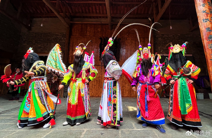 到贵州过不一样的大年|多彩年俗③屯堡地戏:百年老腔迎新春