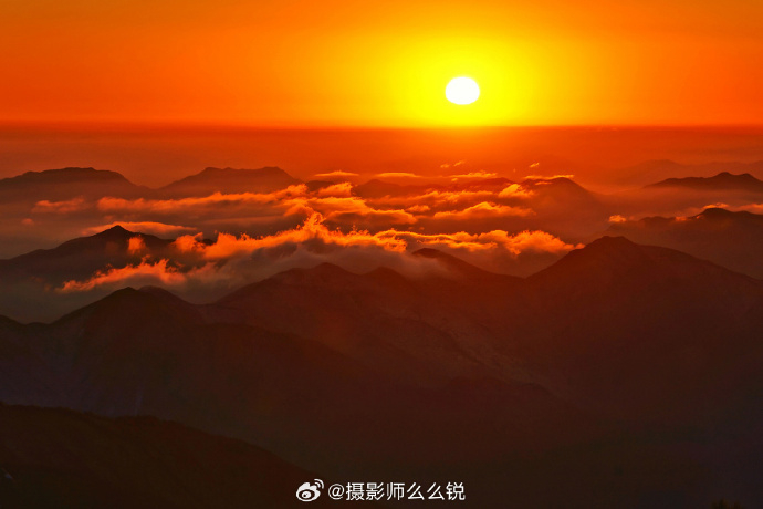 黄山光明顶,耀眼的日出