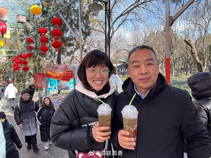 元宵节和澜姐,老范登千佛山祈福!一年又一年,大家一起奋斗了那么多年