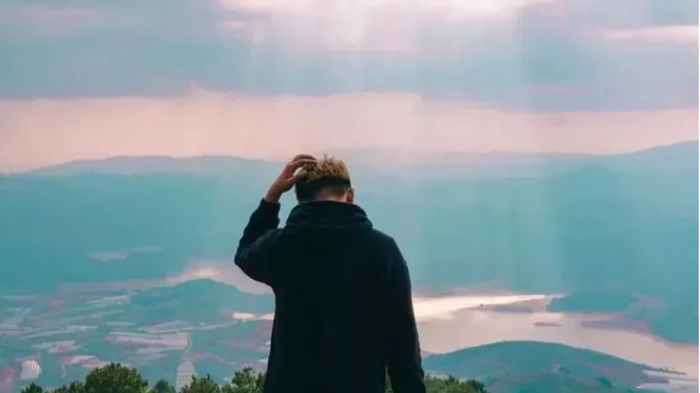 原创|当一个人不再联系你了，最好的做法：1个字！