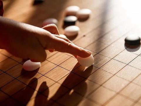 9岁围棋少年跳楼身亡，父亲常年家暴为何没人管