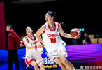 轰32分6板！中国女篮16岁1米89前锋崛起：全能战士看齐李梦？