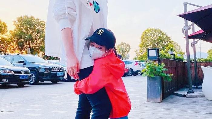 孩子被吼后若有这两种表现，可能是讨好型人格，妈妈别洋洋得意