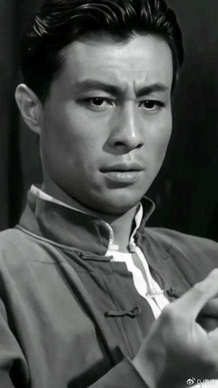 1975年 演《侦察兵》失败的王心刚 誓要打场翻身仗 结果却遭停职检查|李文化|八一厂|南海长城|李俊|刘晓庆_新浪新闻