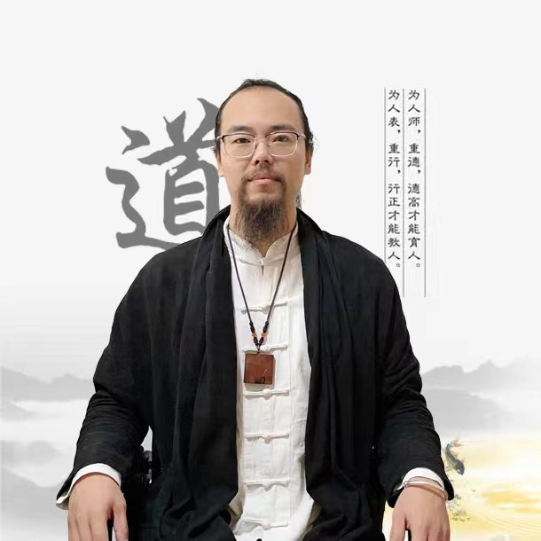 既是长沙给孩子改名字大师湖南最厉害的道士,由于常年游走于湖南长沙