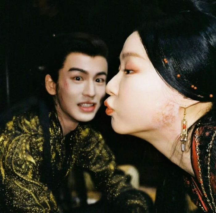 金靖谁红和谁玩|私生子|阿云嘎|金靖_新浪新闻