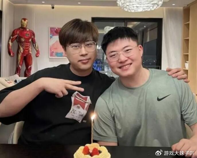 uzi透露卢本伟近况,财富自由正在享受生活,体重快赶上pdd了|财富