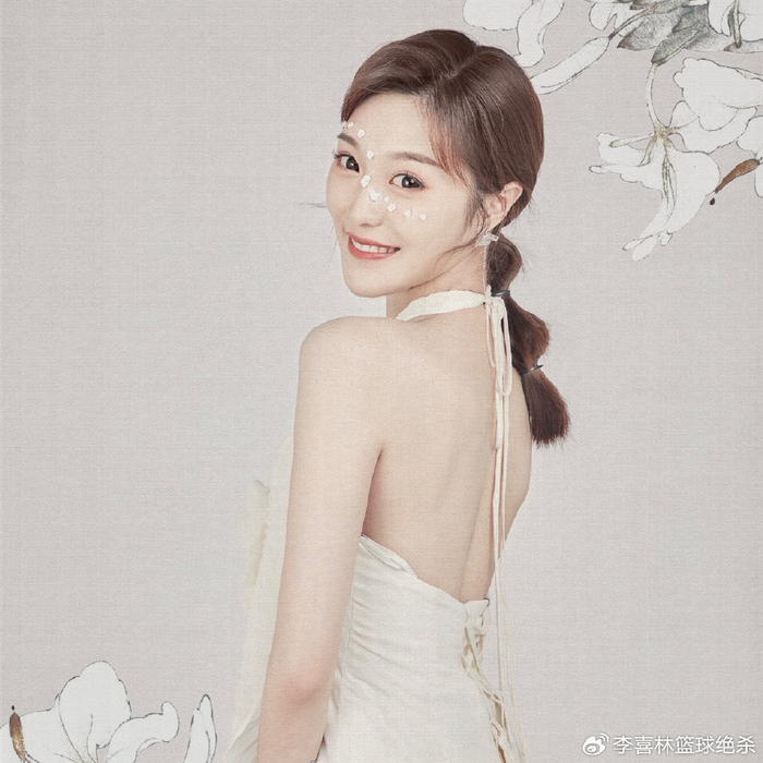 31岁国乒第一帅哥无愧人生赢家:军人妻子又美又飒|社交媒体|周雨|国乒