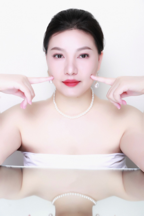 中老年平面模特王月秀:演绎岁月韵味,展现生活新风采