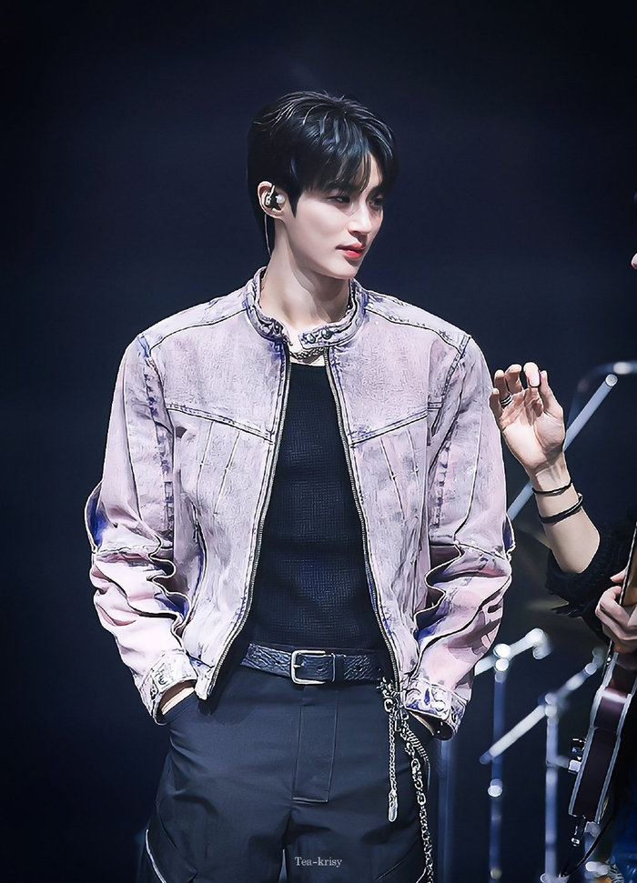 爱豆善宰!边佑锡舞台照