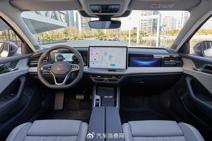 中国特色"三屏"中控,一汽-大众迈腾b9实车曝光|迈腾|中控|新车_新浪新