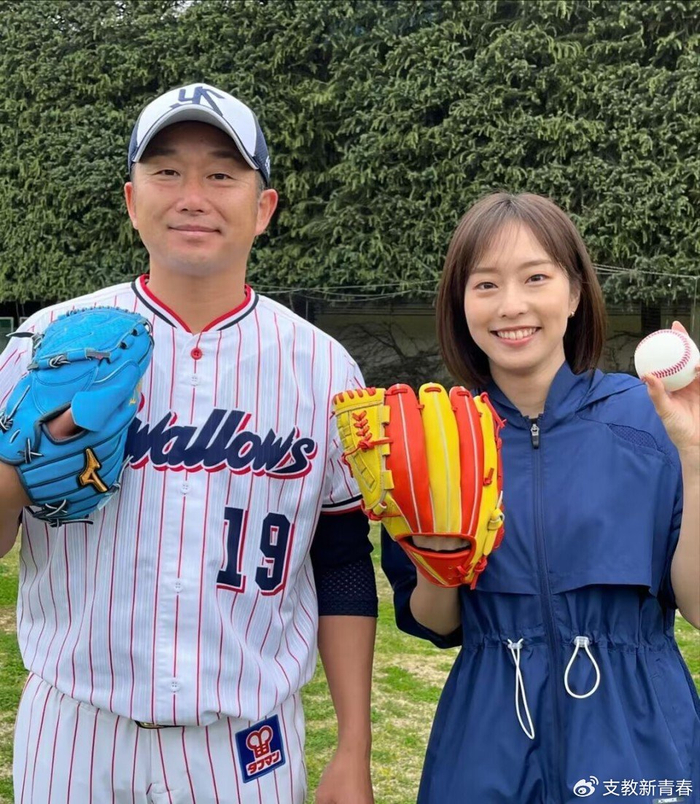 石川佳纯担任2024巴黎奥运会解说,还给棒球开球,宛如一轮月色|月色