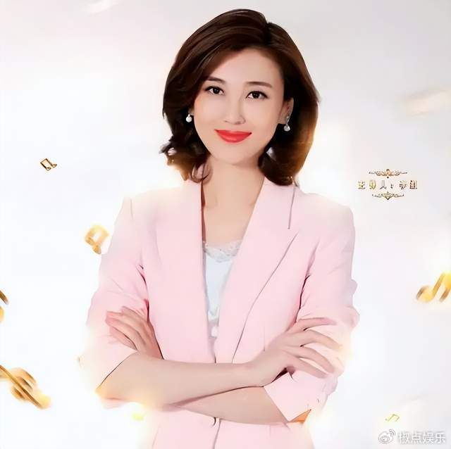 央视新一代“颜霸”出现,低调嫁大学老师,45岁爱情事业双丰收|李红|主持人|父母|人生|海峡两岸_新浪新闻