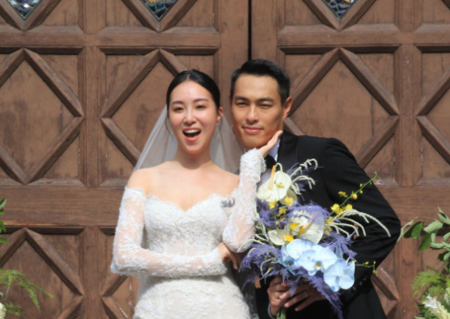 杨佑宁婚礼太豪横!全部行头高达千万,一岁多的女儿穿婚纱太可爱|杨佑宁|婚礼|行头