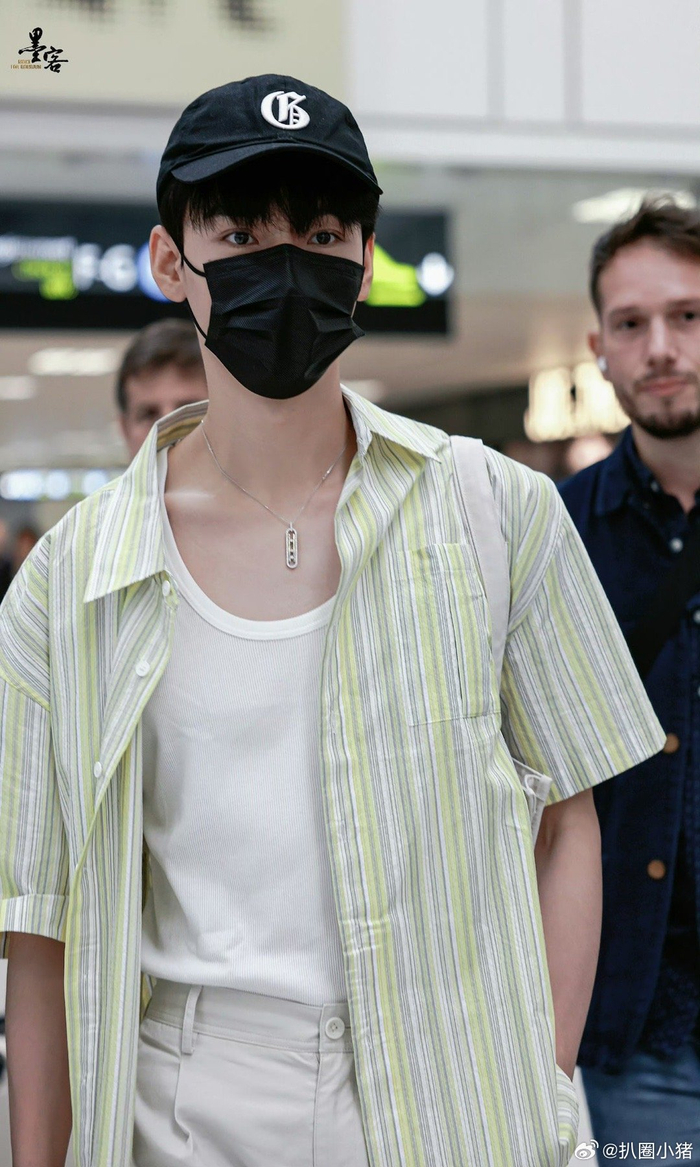 龚俊今天回国机场路透