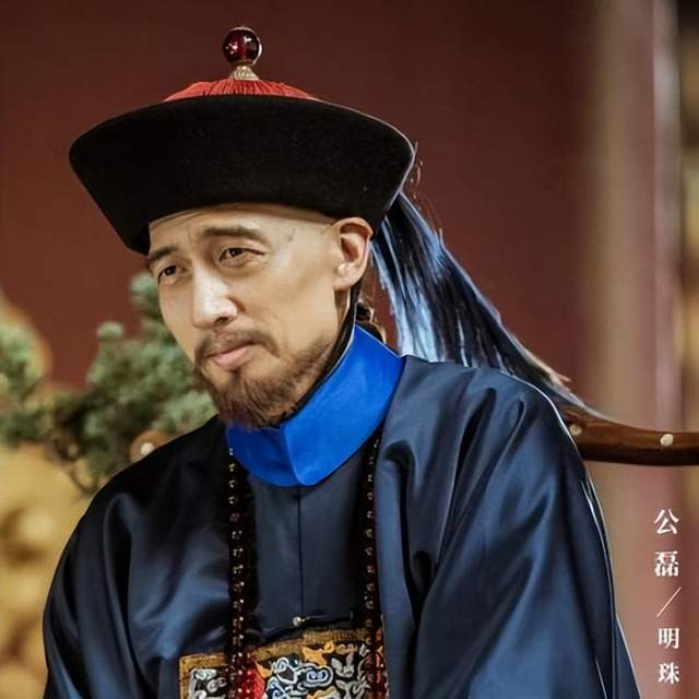 《天下长河》，对比《康熙王朝》，梁冠华版索额图演砸了！