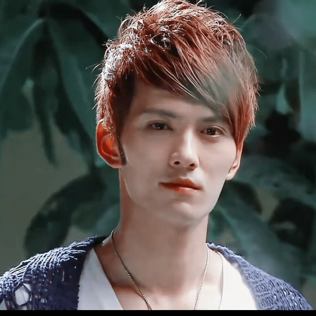 谁以前没有喜欢过季如风和严立桓啊怎么突然就退圈了啊啊啊啊啊