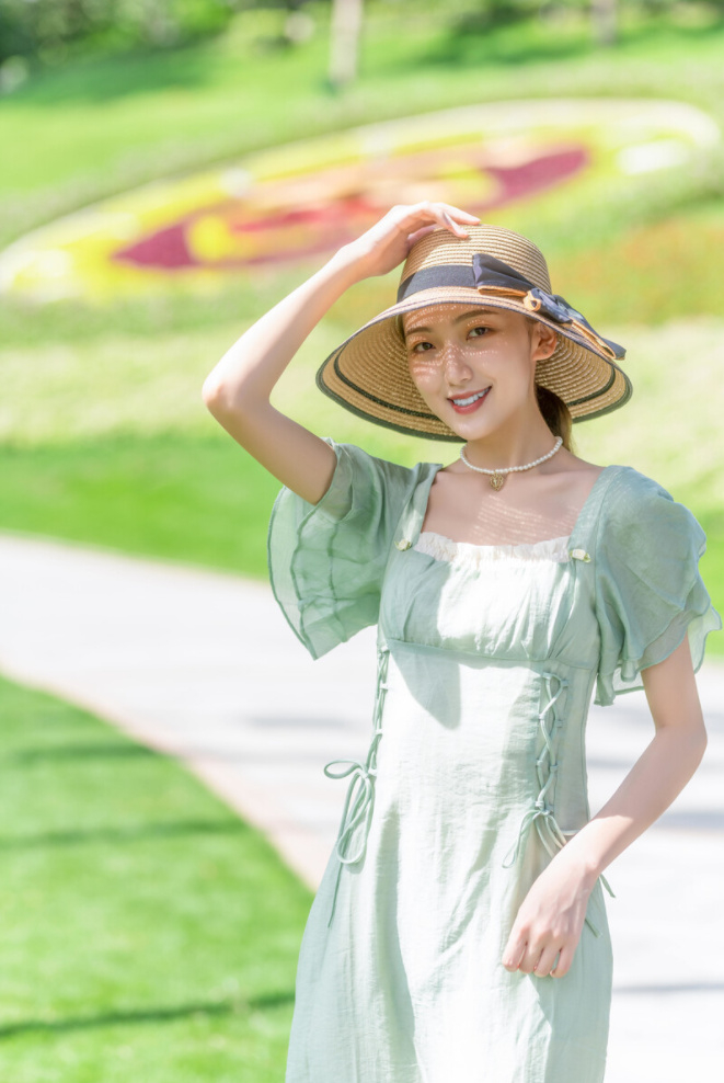 拍照双手怎么放,10个姿势,拍照不会紧张不自然,美美照片拍出来