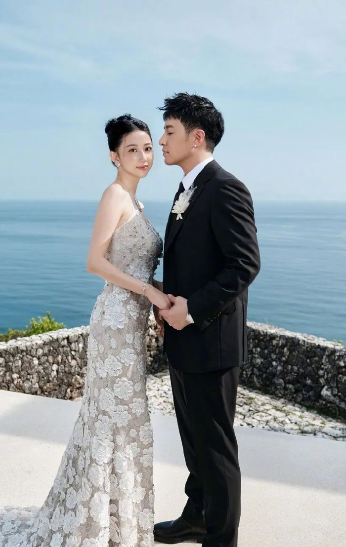 海清|潘粤明|董洁_新浪新闻