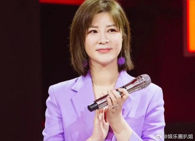 不愧是内娱‘铁娘子’，连洗澡都这么直爽！