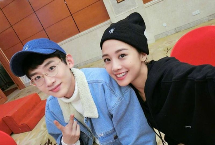 彩排照曝光证实占c位,粉丝拉杨紫下水|白敬亭|杨紫|魏大勋_新浪新闻