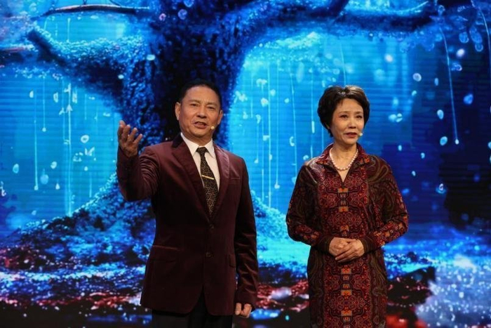 龙吟啸新春诗意颂英雄诗意中国春节诗歌晚会启幕