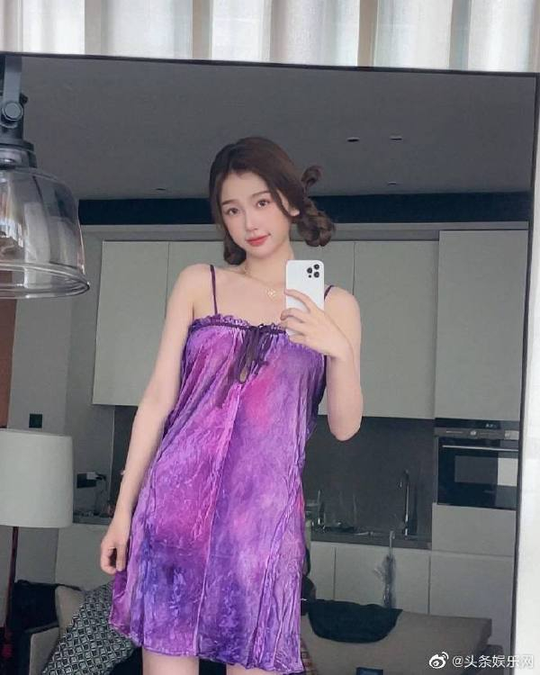 杨紫 @虞书欣esther @赵露思的微博 @陈都灵 6767671/ 4紫色