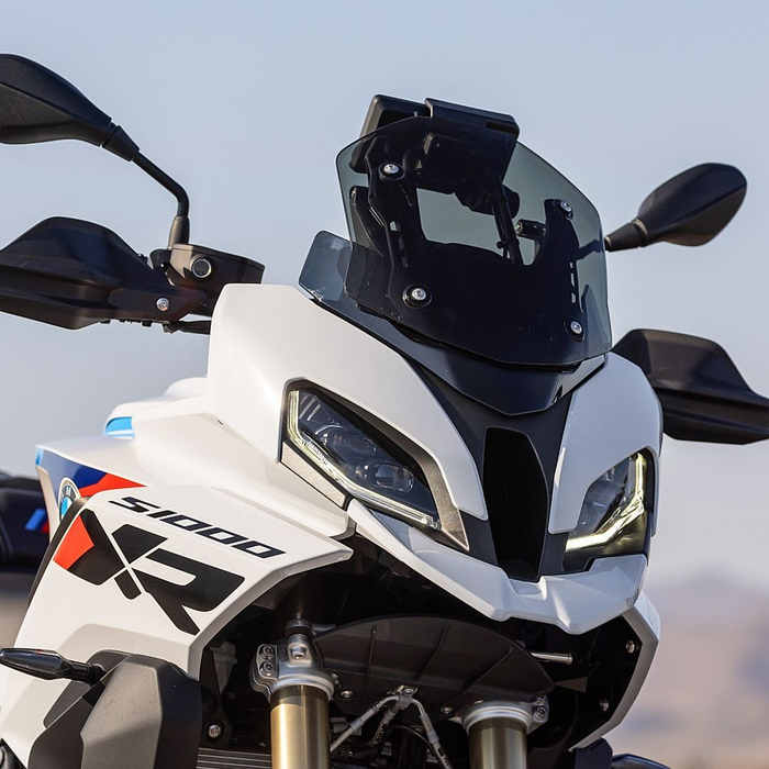 美图赏析丨机械感十足的旅行车宝马s1000xr欣赏