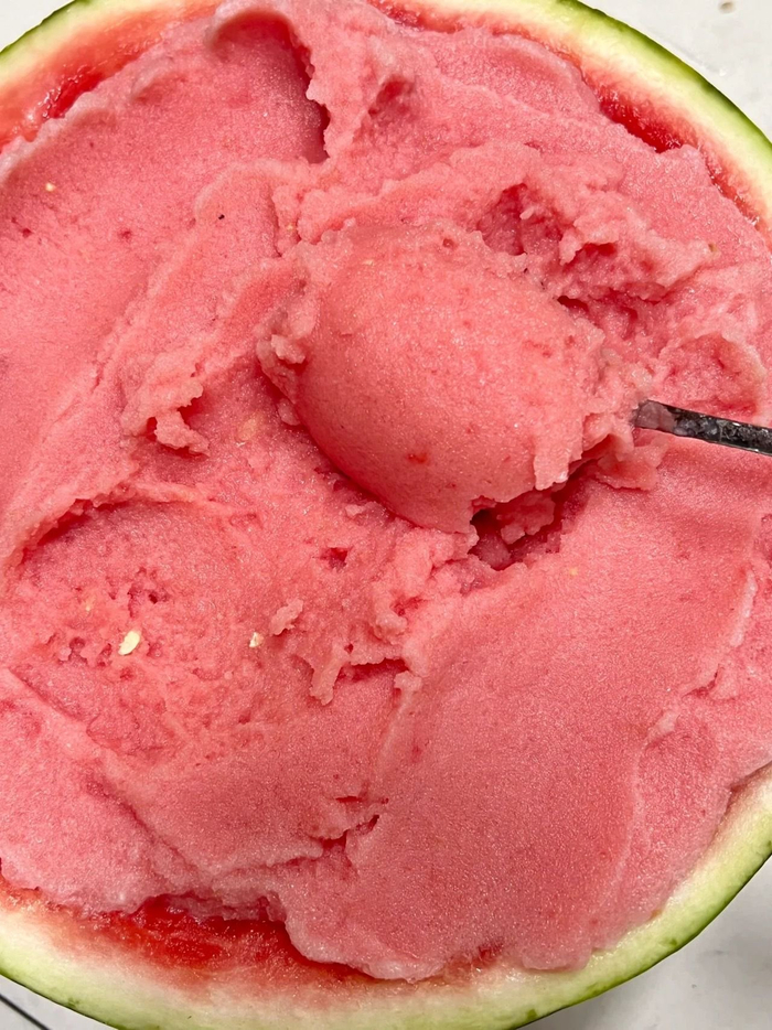 谁懂啊几分钟搞定的自制西瓜沙冰