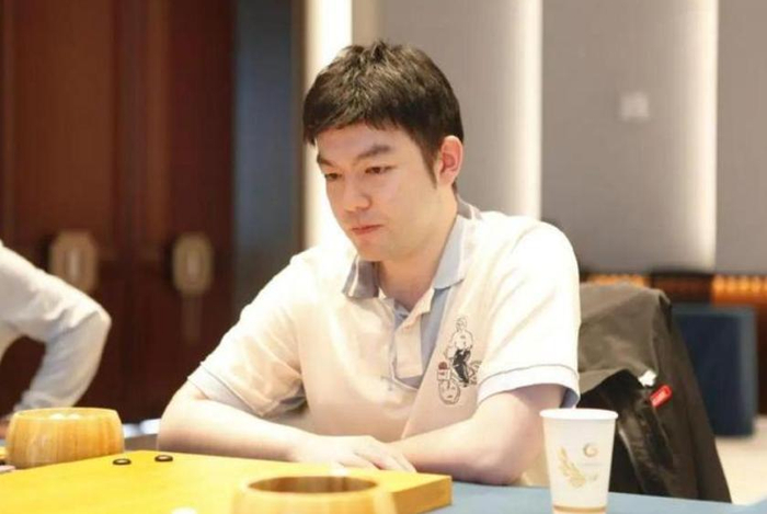 李轩豪九段,中国围甲联赛不敌朴廷桓!