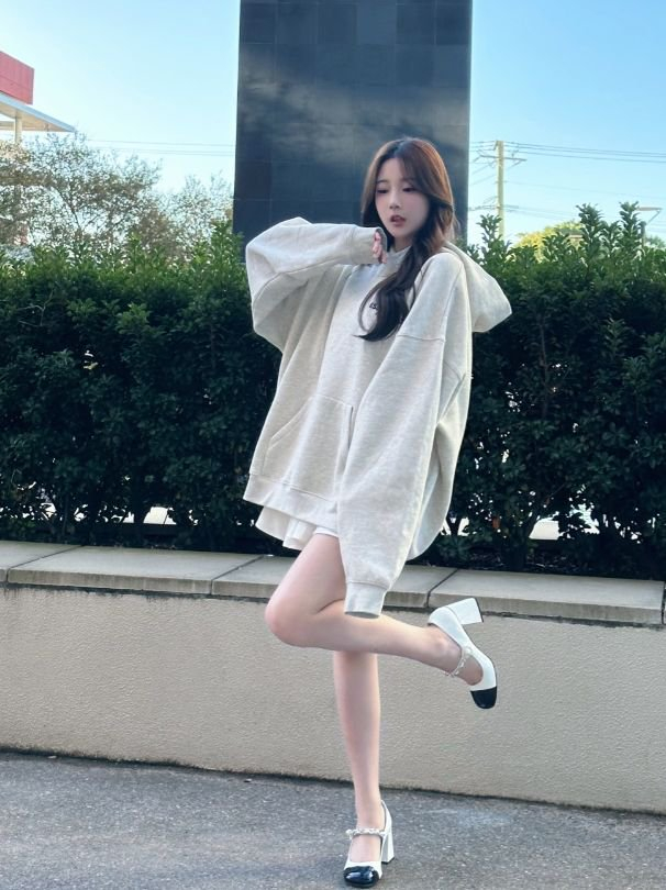 解说kitty小试下半身失踪修长美腿尽现眼前