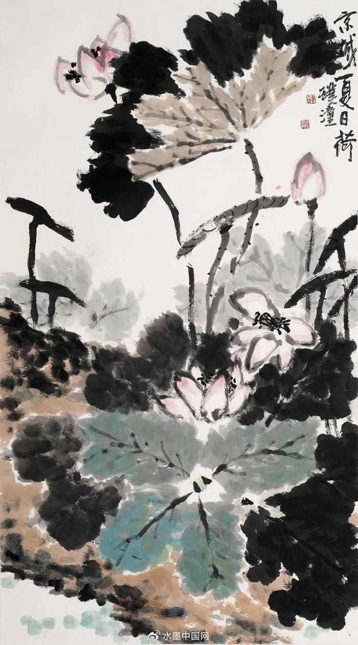 2017年起专攻国画,先后于中国国家画院,荣宝斋画院研修,追随著名画家