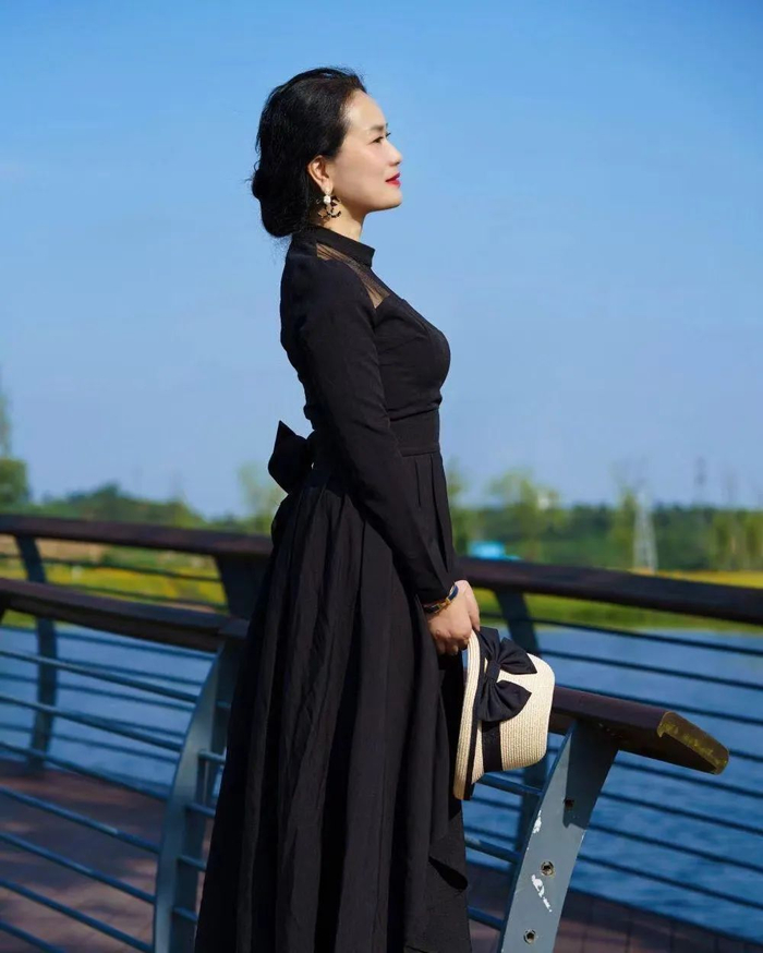 不拍大妈照,姐姐们生活照这样拍,技巧简单,拍照优雅自然好看