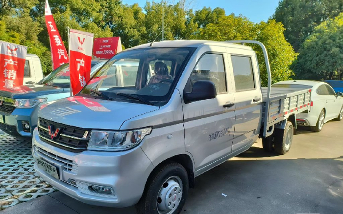 震撼市场五菱货车家族10亿现金补贴开启购车狂欢季