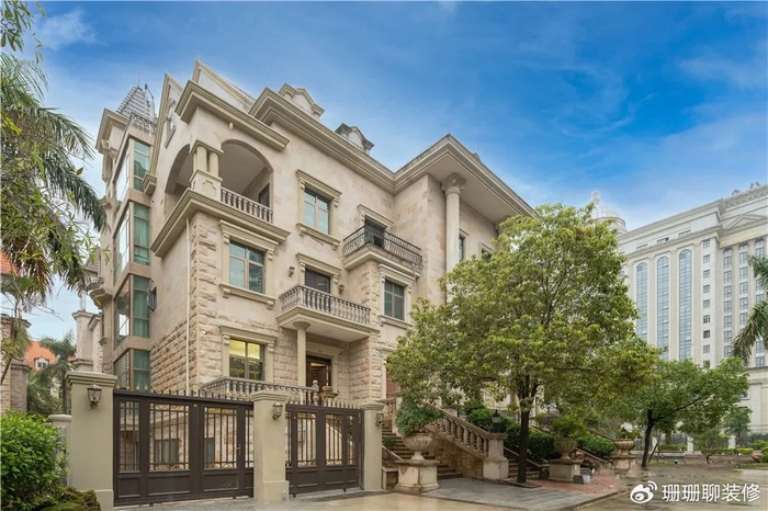 500平欧式独栋5层别墅优雅大方超大餐厅和夜晚的烧烤更配